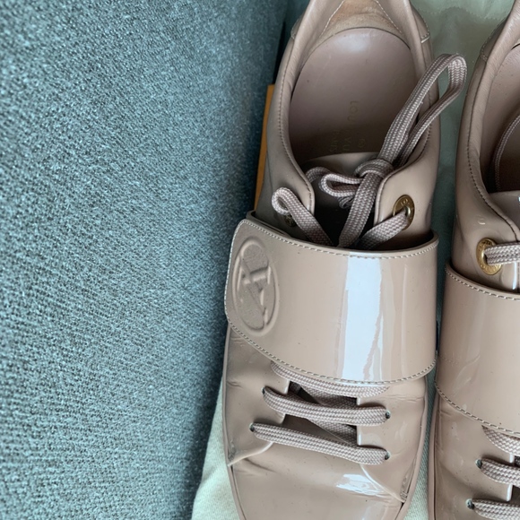 Louis Vuitton NUDE/TAN Frontrow Sneakers - Picture 3 of 8